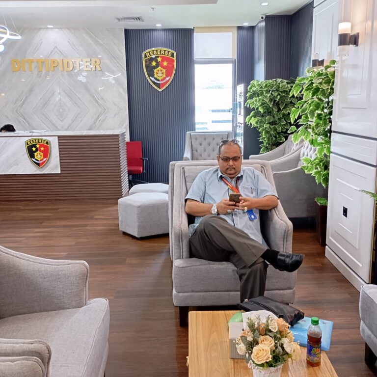 b9b49deb-9bc1-4935-b77f-11fff743ff75